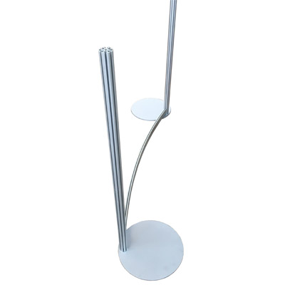 Systemstellwand R8 mit drehbarem Tellerfu�