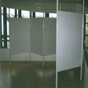 Systemstellwand R8 mit k�rzeren Platten